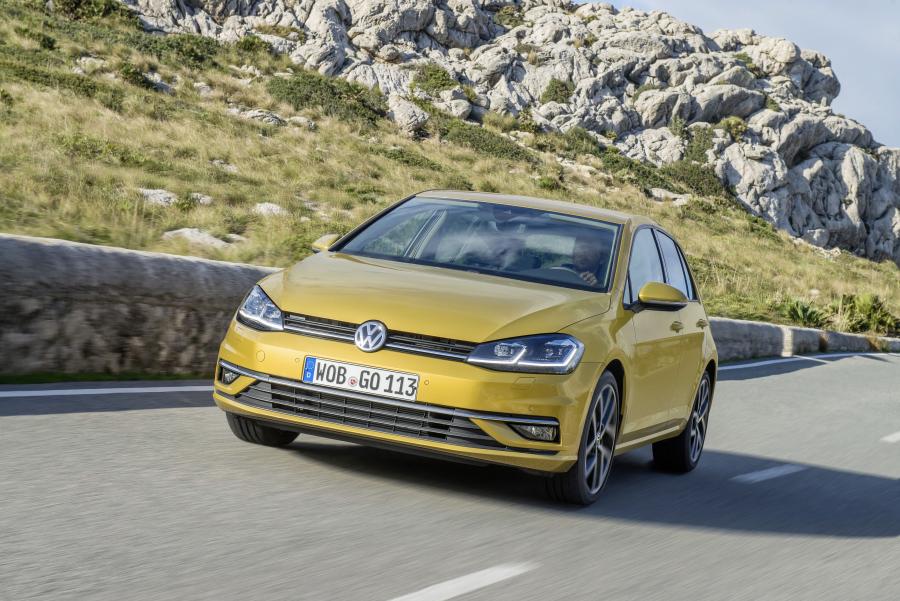  Volkswagen Golf TDI 5-Door 2017 года  (WW) (фото 14 из 41)